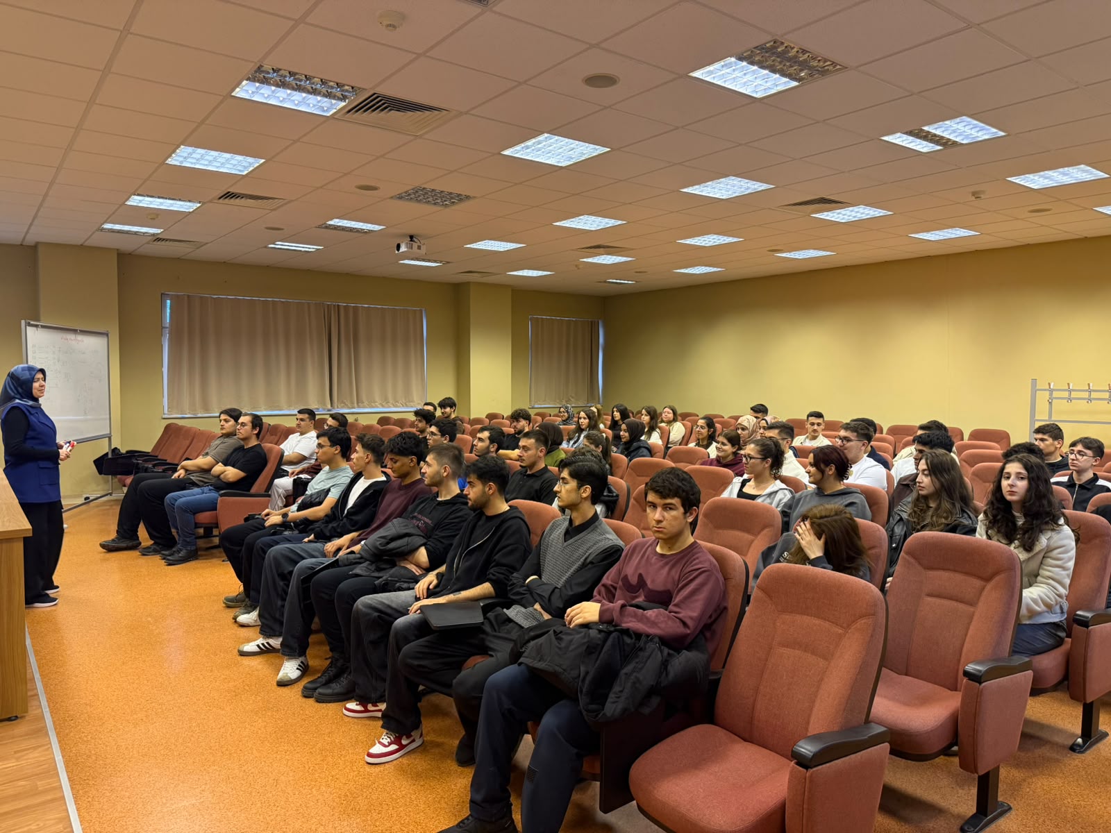 Gemlik Asım Kocabıyık MYO Bilgisayar Programcılığı Öğrencilerine Oryantasyon Eğitimi Düzenlendi